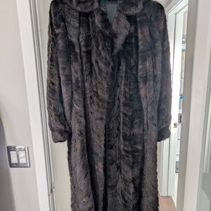 Elegant Black Mink Coat